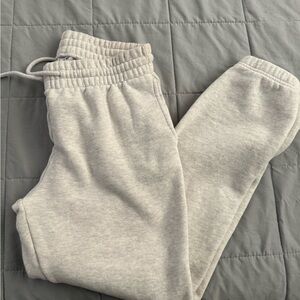 Aritzia perfect cozy fleece sweatpants